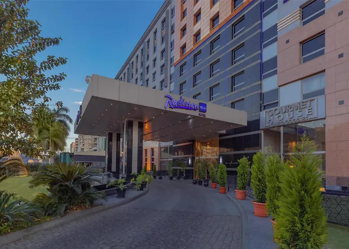 Radisson Blu , Heliopolis